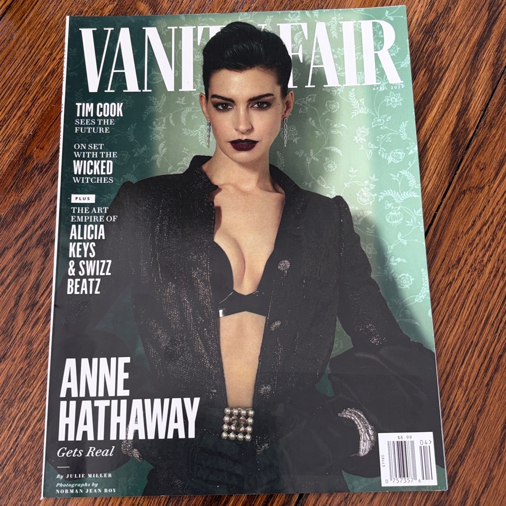 Vanity Fair Magazine - April 2024 - Anne Hathaway  NO LABEL!!  magazines wicked